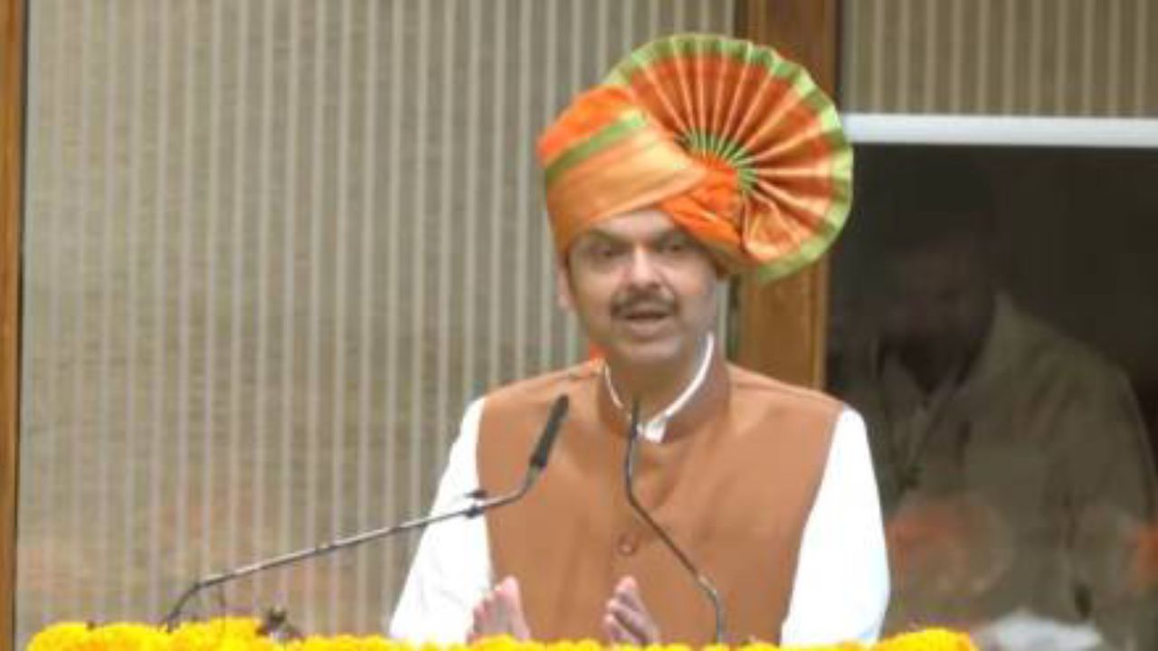 महाराष्ट्राच्या मुख्यमंत्रीपदी देवेंद्र फडणवीस यांची निवड